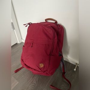 Fjallraven Raven 20 backpack in Bordeaux Red.